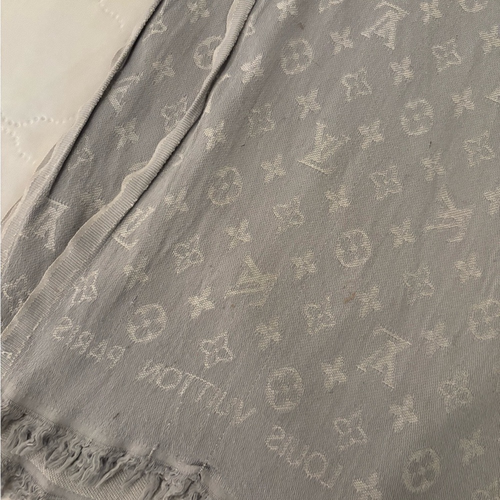 Louis Vuitton Light Gray Monogram Shawl